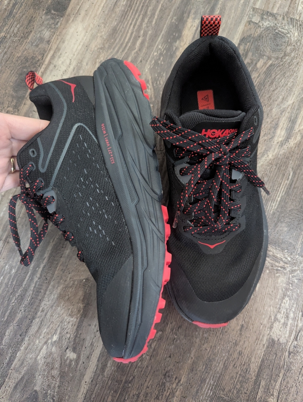 Hoka Challenger ATR 6